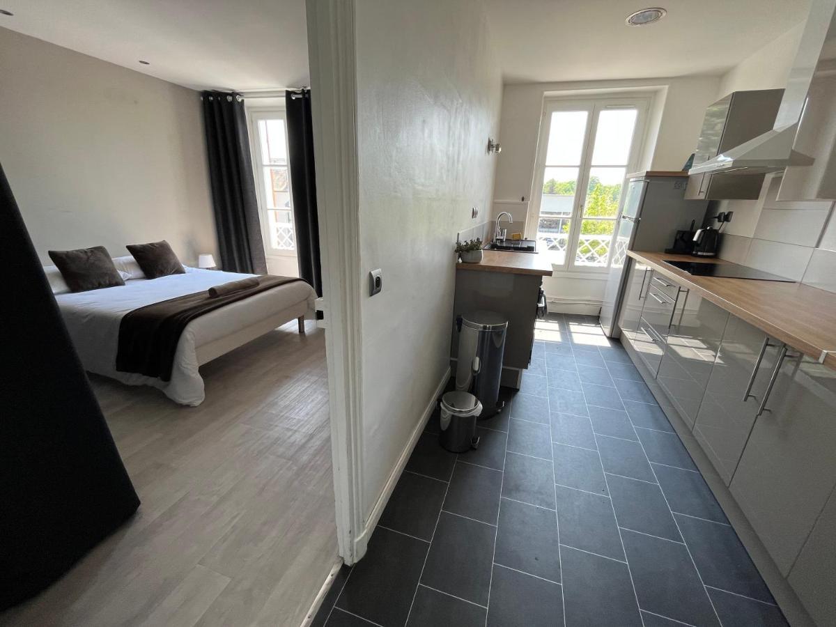 Le Logis Cantilien Lamorlaye-Chantilly Exterior foto